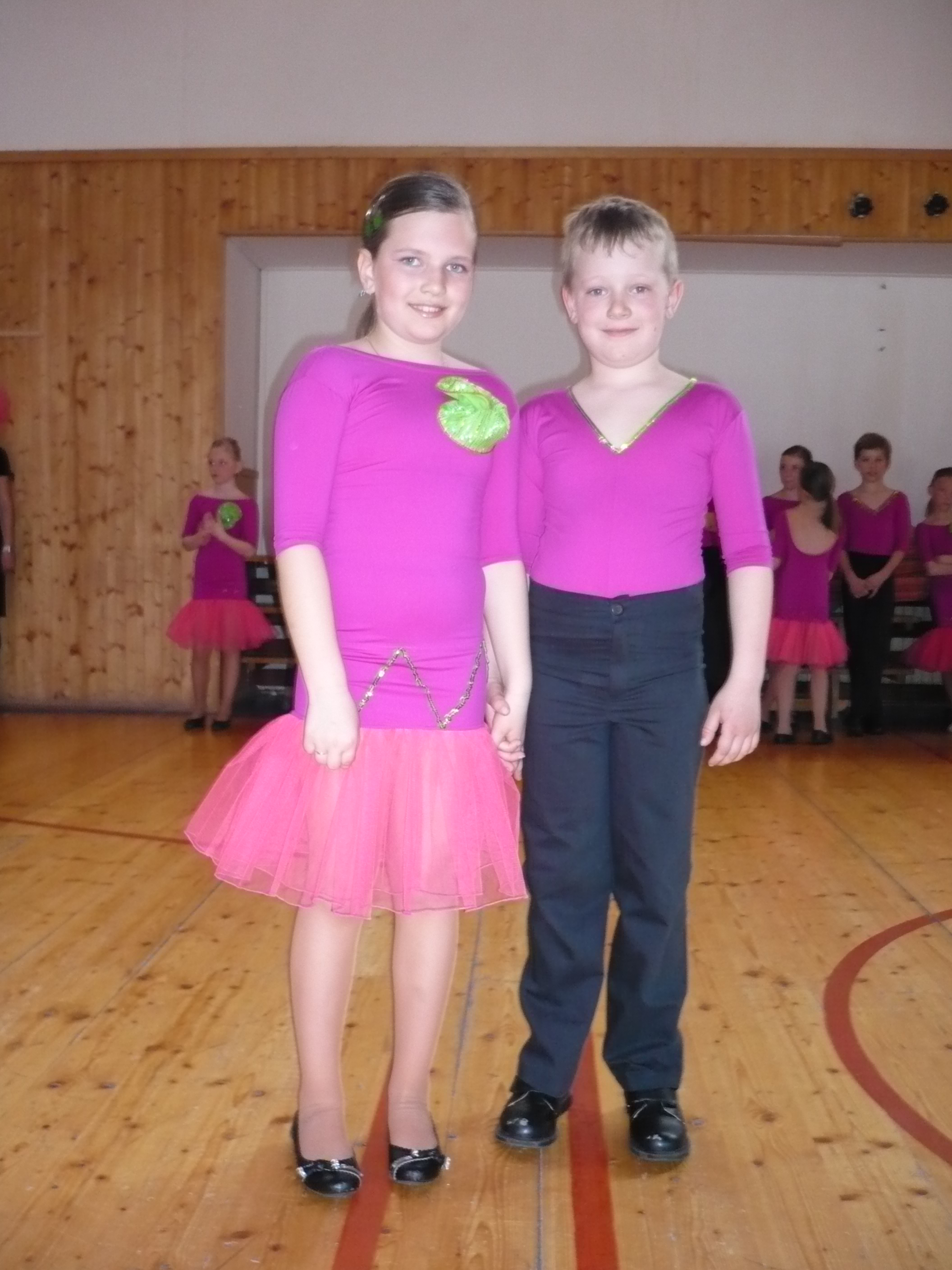 vystoupení formace I feel good 007